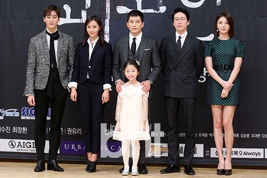 《被告人》剧组演职人员将于22日前往日本冲绳进行褒奖休假 《被告人》剧组演职人员将于22日前往日本冲绳进行褒奖休假