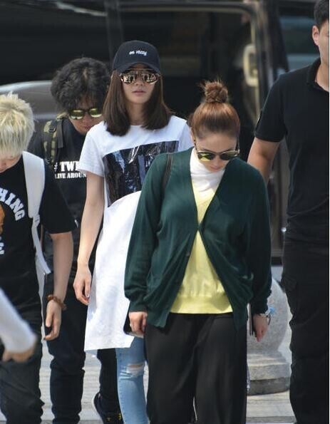 Twins组合罕见合体外出了? Twins组合罕见合体外出了?