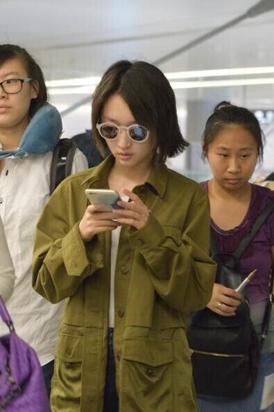 “虹桥一姐”又在机场碰到谁了? “虹桥一姐”又在机场碰到谁了?