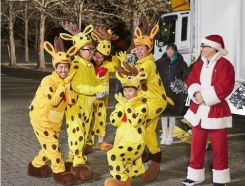 够拼的刘在石变身圣诞老人? 够拼的刘在石变身圣诞老人?