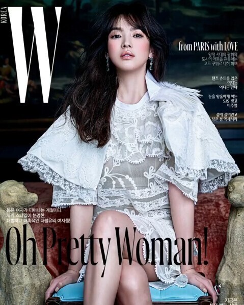《W Korea》杂志在官方IG公开了刘亚仁和宋慧乔的多张写真