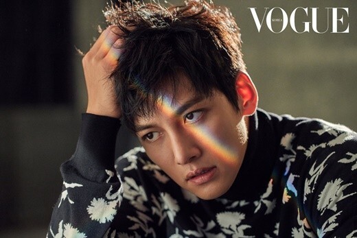 韩国演员池昌旭为某时尚杂志拍摄的最新画报公开
