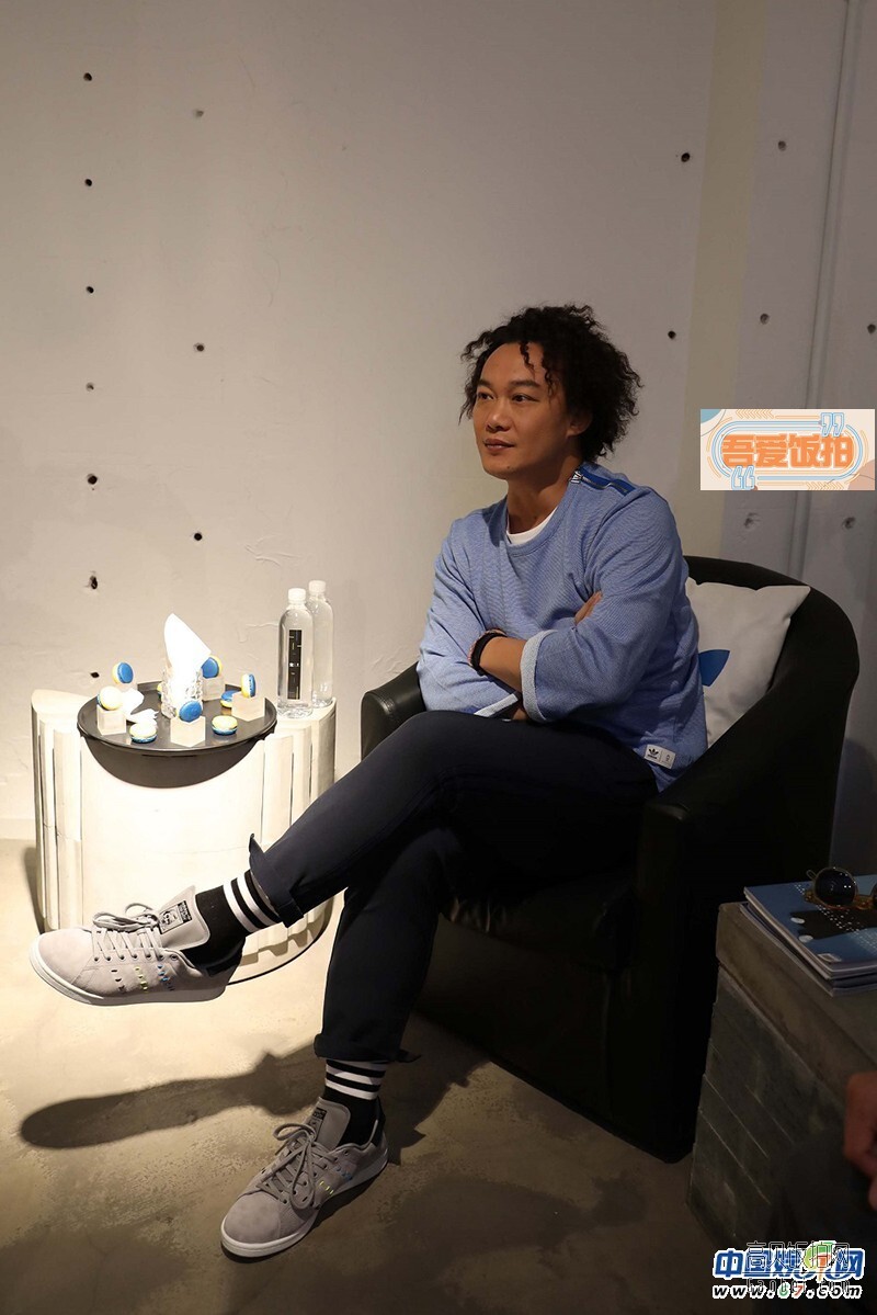 ”陈奕迅受邀出席了某品牌在上海举行的新品发布会 ”陈奕迅受邀出席了某品牌在上海举行的新品发布会