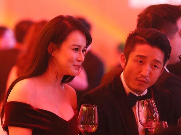 冉莹颖夫妇现身拍卖会晚宴？