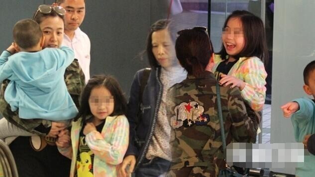 陈凯韵冬至铜锣湾利园商场逛街? 陈凯韵冬至铜锣湾利园商场逛街?