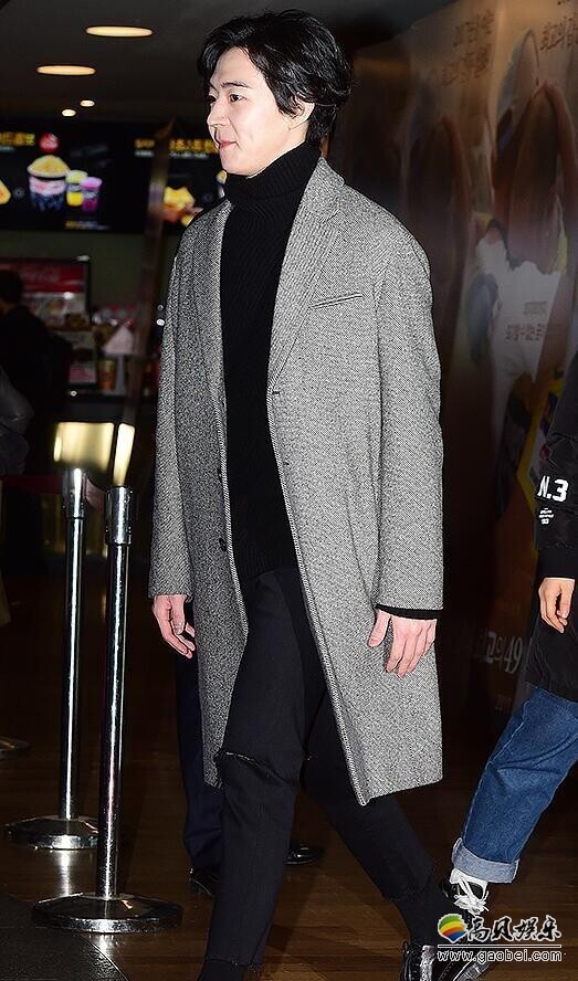 朴有焕继被前女友起诉后首亮相了? 朴有焕继被前女友起诉后首亮相了?