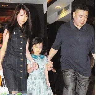 吕丽君是怎样祝福刘銮雄结婚的？