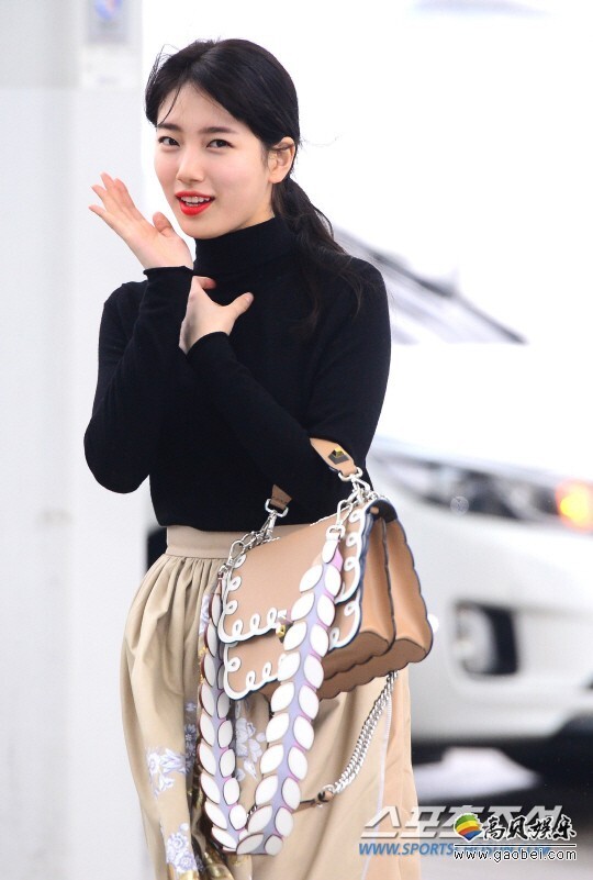 歌手兼演员秀智尚未与JYP娱乐续约 歌手兼演员秀智尚未与JYP娱乐续约