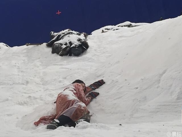 景甜为什么晒出一组雪地凄凉照？