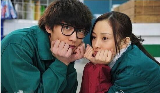 李小璐为追思乔任梁为什么爆出了早年旧照？