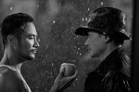 何晟铭最近签约了什么公司？