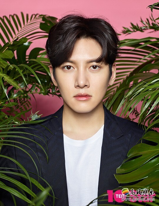 池昌旭完美展示了时尚造型与可爱造型 池昌旭完美展示了时尚造型与可爱造型