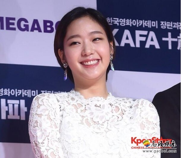 演员金高银与申河均分手的消息被公开 演员金高银与申河均分手的消息被公开