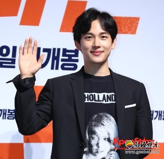 演员任时完即将在今年6月入伍 演员任时完即将在今年6月入伍