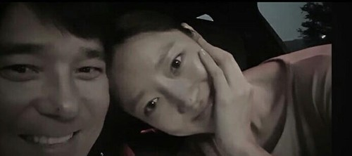 某媒体报道艺人任昌丁正与比其小18岁的瑜伽教练热恋 某媒体报道艺人任昌丁正与比其小18岁的瑜伽教练热恋