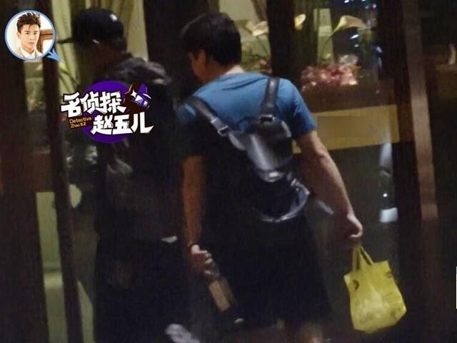 乔振宇将吃剩下的食物全部打包了? 乔振宇将吃剩下的食物全部打包了?