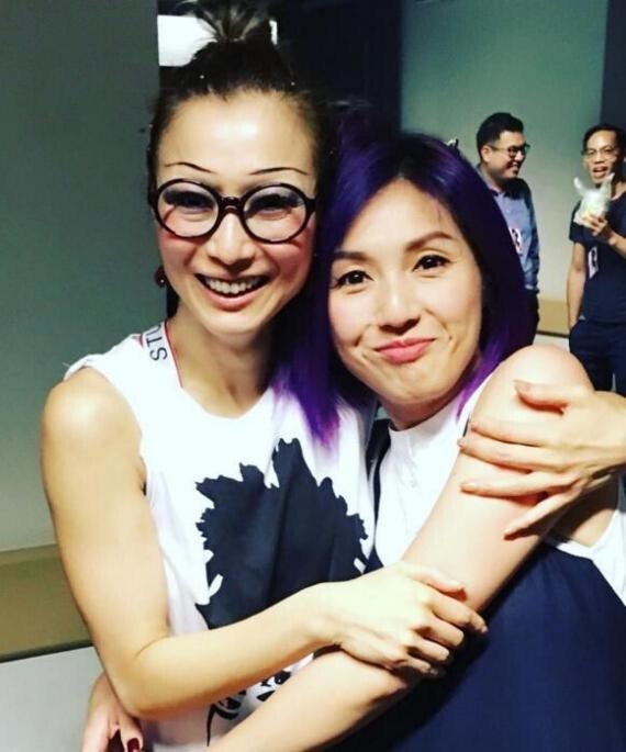 杨千嬅在其Instagram账号上发布了她和郑秀文的合影 杨千嬅在其Instagram账号上发布了她和郑秀文的合影