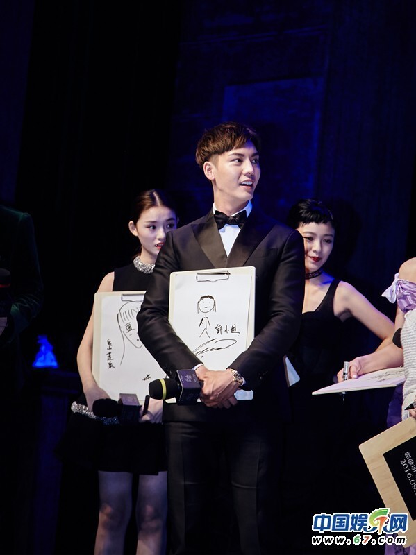 陈伟霆凭热播大戏《老九门》再次成为观众视野下的焦点