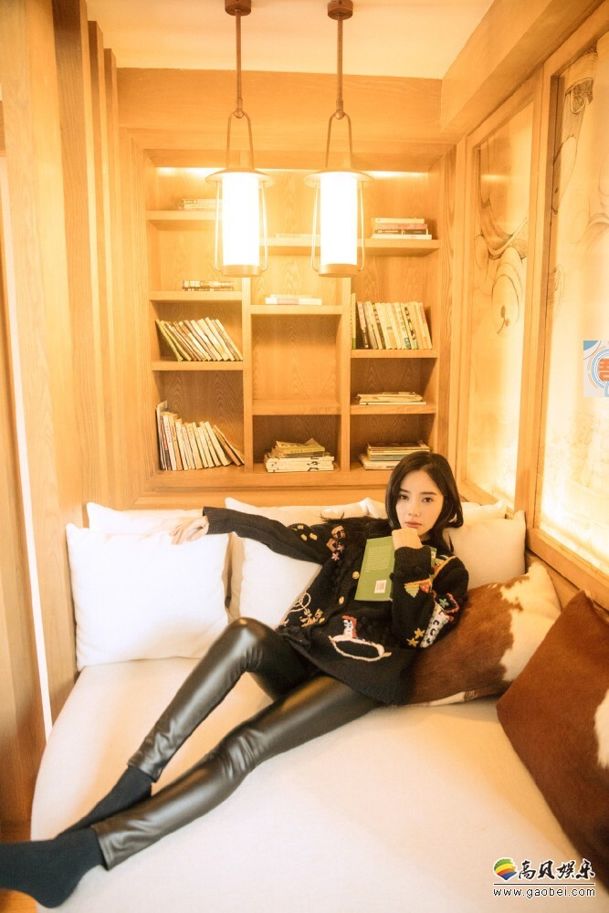 李小璐工作室晒出李小璐的美照了? 李小璐工作室晒出李小璐的美照了?