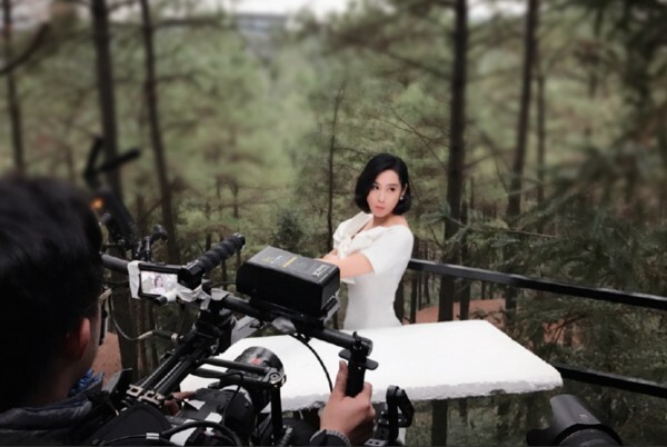 45岁的她在大冷天非常敬业? 45岁的她在大冷天非常敬业?