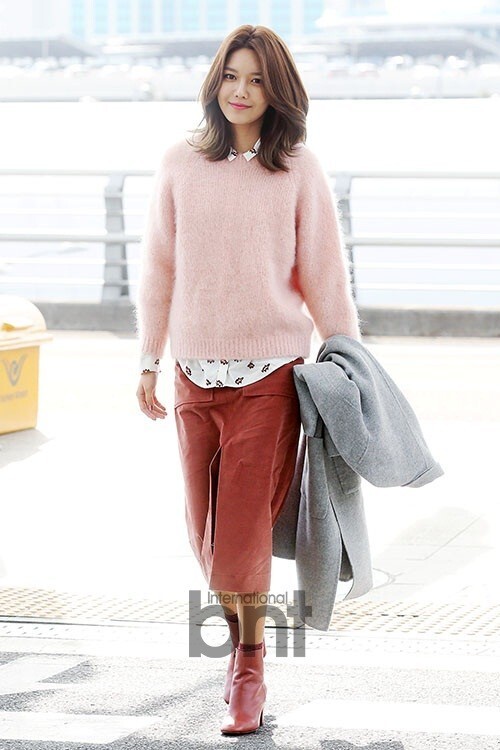 女团少女时代成员秀英于1月13日举办慈善义卖和慈善演唱会 女团少女时代成员秀英于1月13日举办慈善义卖和慈善演唱会