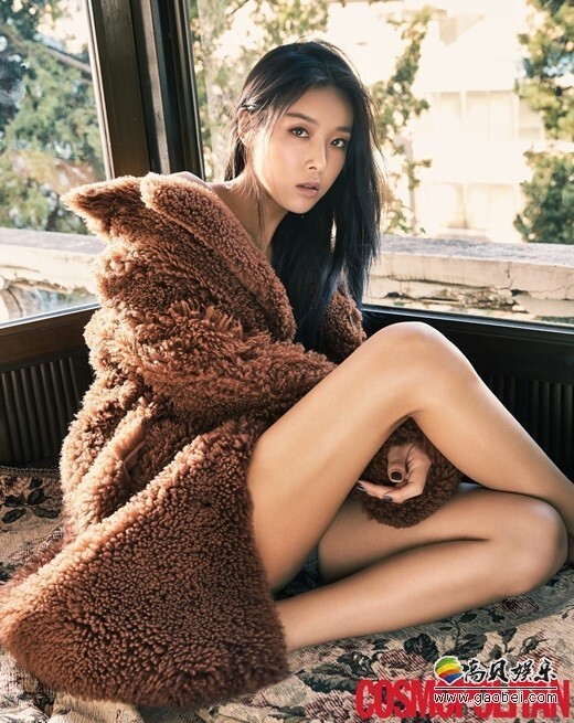 韩国女团Wonder Girls成员俞斌近日公开了一组画报