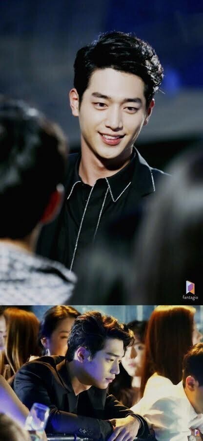 徐康俊在新剧《Entourage》中的剧照曝光