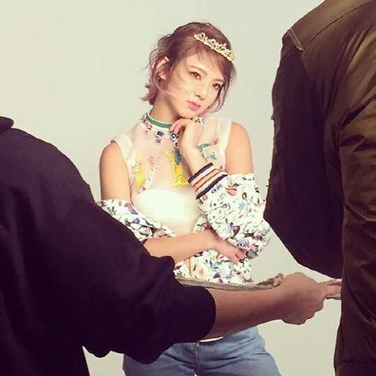 时尚杂志《Ceci》公开女团少女时代成员孝渊拍摄写真照 时尚杂志《Ceci》公开女团少女时代成员孝渊拍摄写真照