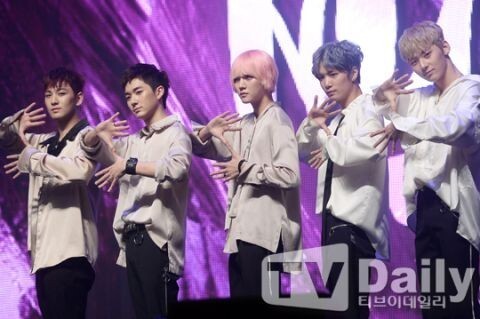 以男练习生为主的选秀节目《Produce 101》第二季即将推出