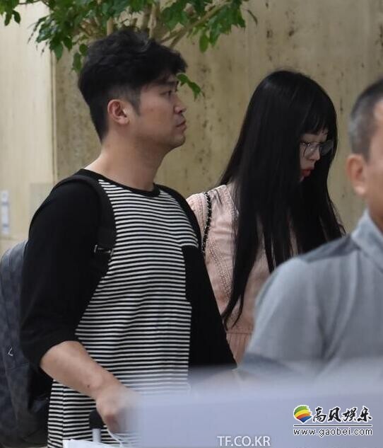 雪莉喝醉酒手腕上有伤是自杀吗? 雪莉喝醉酒手腕上有伤是自杀吗?