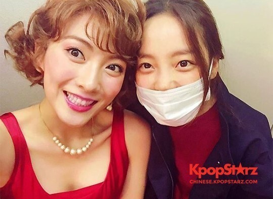 具荷拉为姜智英音乐剧应援