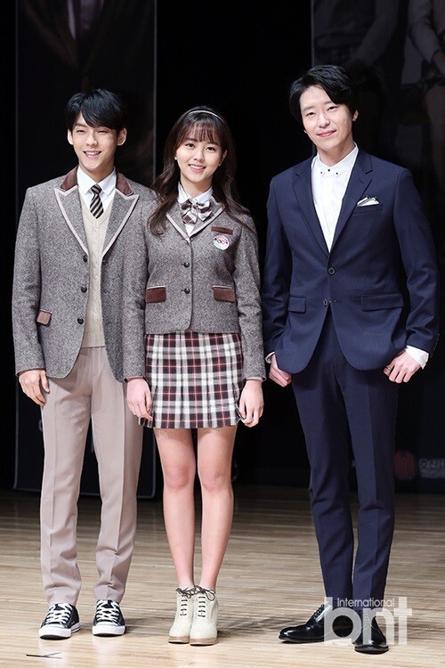 《噩梦老师》在首尔清潭洞某艺术中心举行制作发表会 《噩梦老师》在首尔清潭洞某艺术中心举行制作发表会