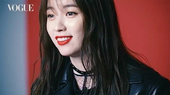 演员韩孝周日前登上了时尚杂志VOGUE台湾版封面 演员韩孝周日前登上了时尚杂志VOGUE台湾版封面