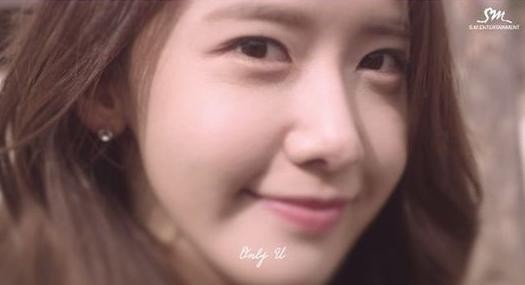 少女时代成员润娥的《德寿宫石墙路的春天》于今日公开