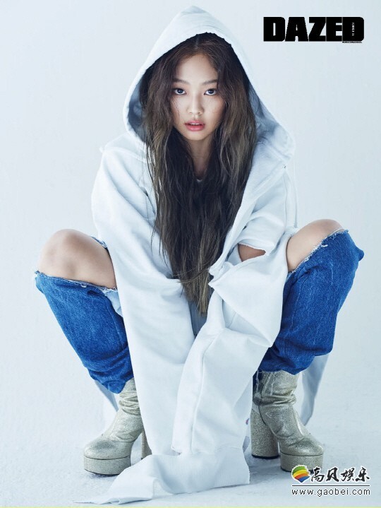 JENNIE日前为时尚杂志DAZED拍摄的4月号杂志画报於日前公开 JENNIE日前为时尚杂志DAZED拍摄的4月号杂志画报於日前公开