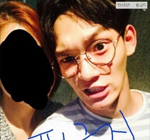Chen与一名女性的一组亲密合影最近在韩国网络流传 Chen与一名女性的一组亲密合影最近在韩国网络流传