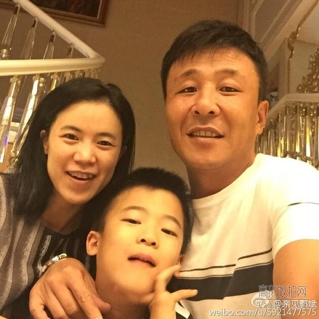 奥运冠军王楠夫妇在微博晒出合家照为儿子庆生 奥运冠军王楠夫妇在微博晒出合家照为儿子庆生