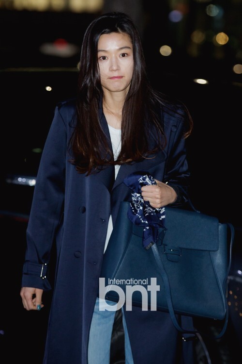 《蓝色大海的传说》在首尔江南区论岘洞某餐厅内举办终映宴 《蓝色大海的传说》在首尔江南区论岘洞某餐厅内举办终映宴