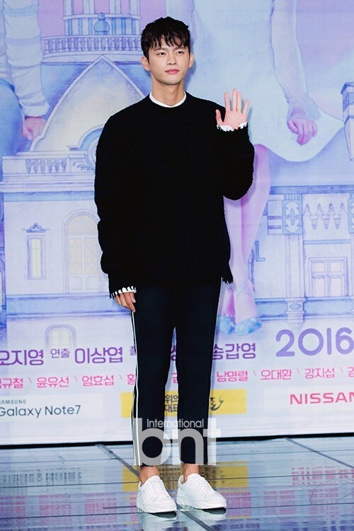 徐仁国在入伍当天决定不进行特别的采访或问候活动