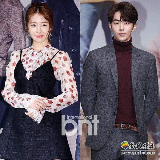 韩国演员刘仁娜和南柱赫在The 5th DramaFever Awards中双双获奖