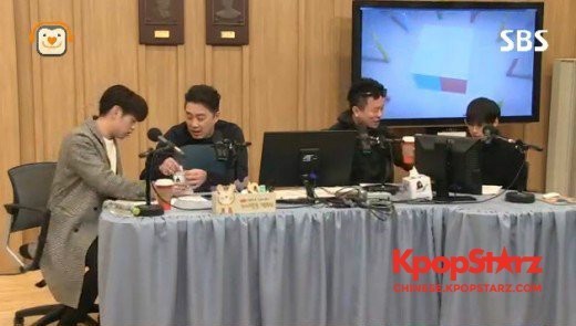 Eric Nam、Tablo作为嘉宾出演《两点出逃Cultwo Show》 Eric Nam、Tablo作为嘉宾出演《两点出逃Cultwo Show》