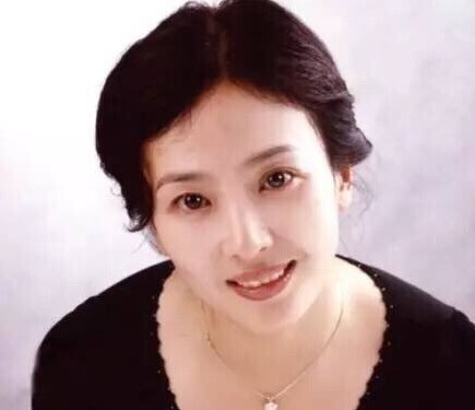 刘亦菲母亲名叫什么？