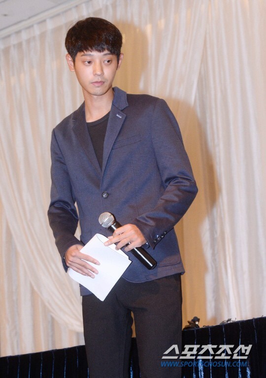 郑俊英因学历不足而免服兵役 郑俊英因学历不足而免服兵役