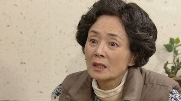 老戏骨金英爱缺席了主演的《月桂树洋服店绅士们》的大结局