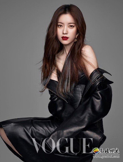 韩国演员韩孝周为台湾某时尚杂志拍摄的最新画报28日公开 韩国演员韩孝周为台湾某时尚杂志拍摄的最新画报28日公开