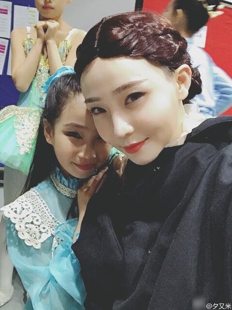 高晓松前妻夕又米晒出了女儿演出的照片？