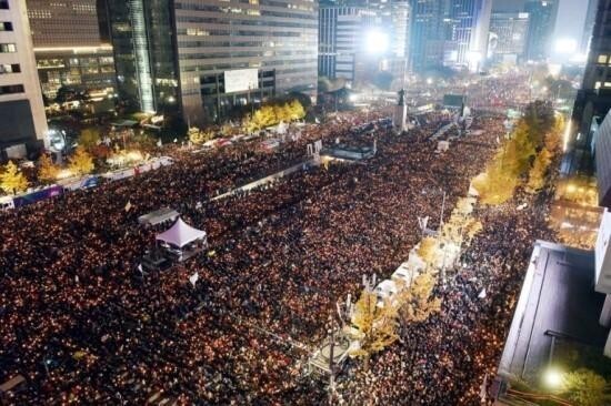 韩国民众26日下午干了些什么？