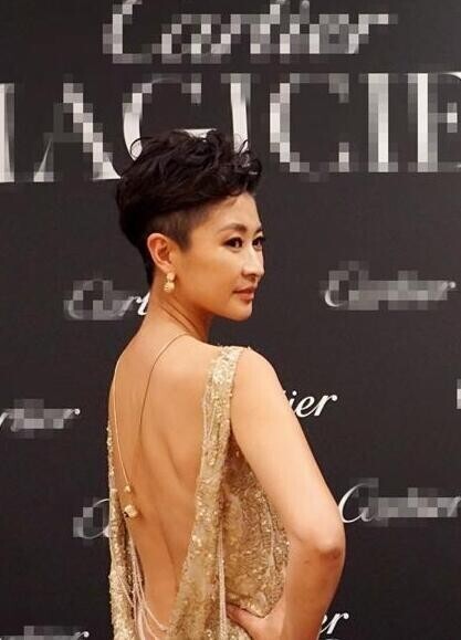 性感梁静大胆露背出席品牌活动? 性感梁静大胆露背出席品牌活动?