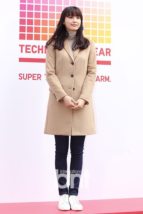 韩国演员李奈映出席了某服装品牌系列产品韩国上市10周年纪念活动