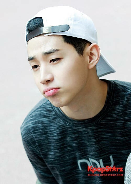 时尚杂志star1公开与Henry合作拍摄的画报以及采访内容 时尚杂志star1公开与Henry合作拍摄的画报以及采访内容